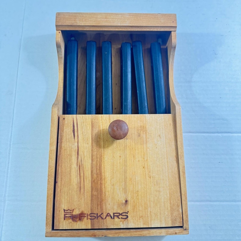 Fiskars Vintage Steak Knife Set 6 Piece Stainless Finland Wooden Wall‎ Block